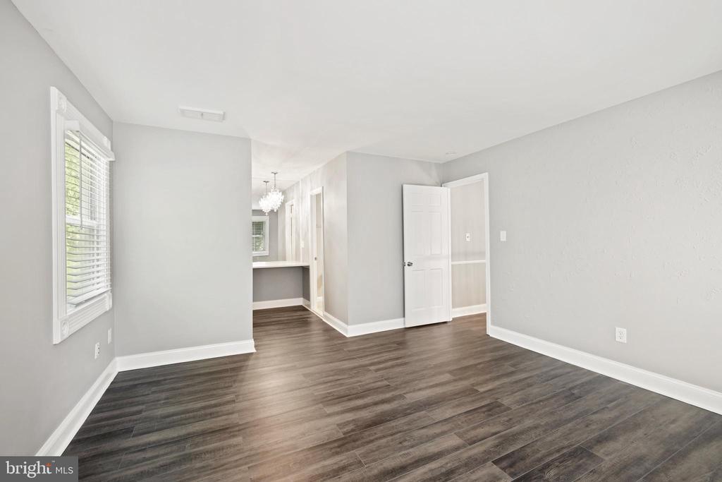 1518 GINGERWOOD COURT