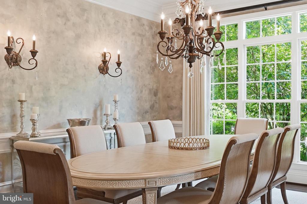 9842 CORSINI COURT