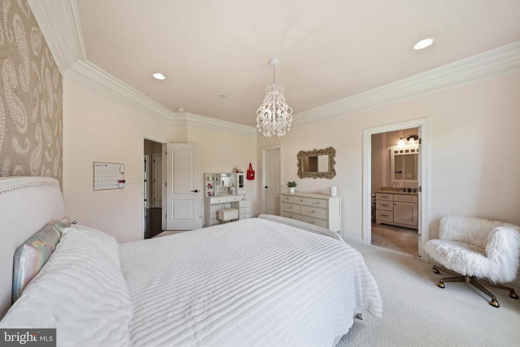 9842 CORSINI COURT