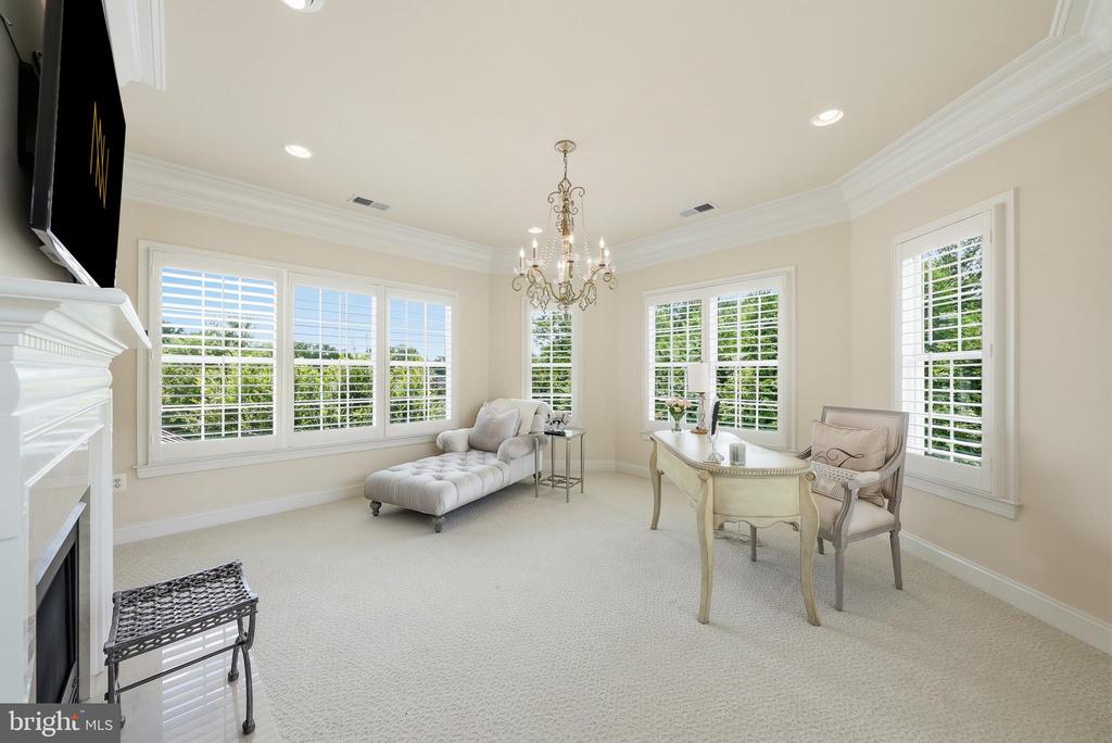 9842 CORSINI COURT