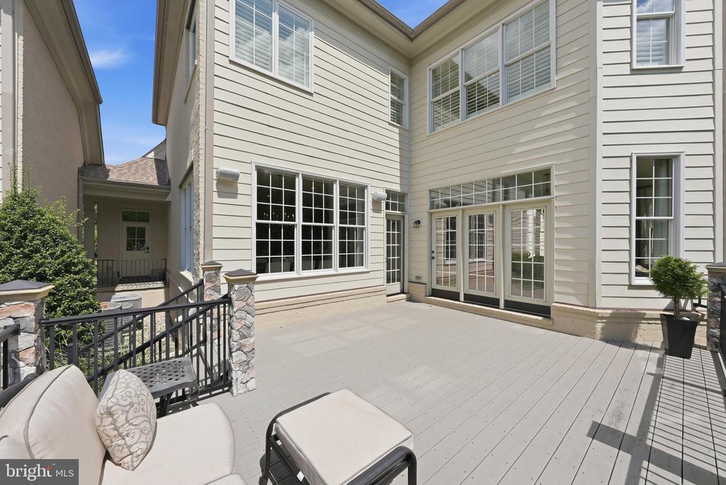 9842 CORSINI COURT