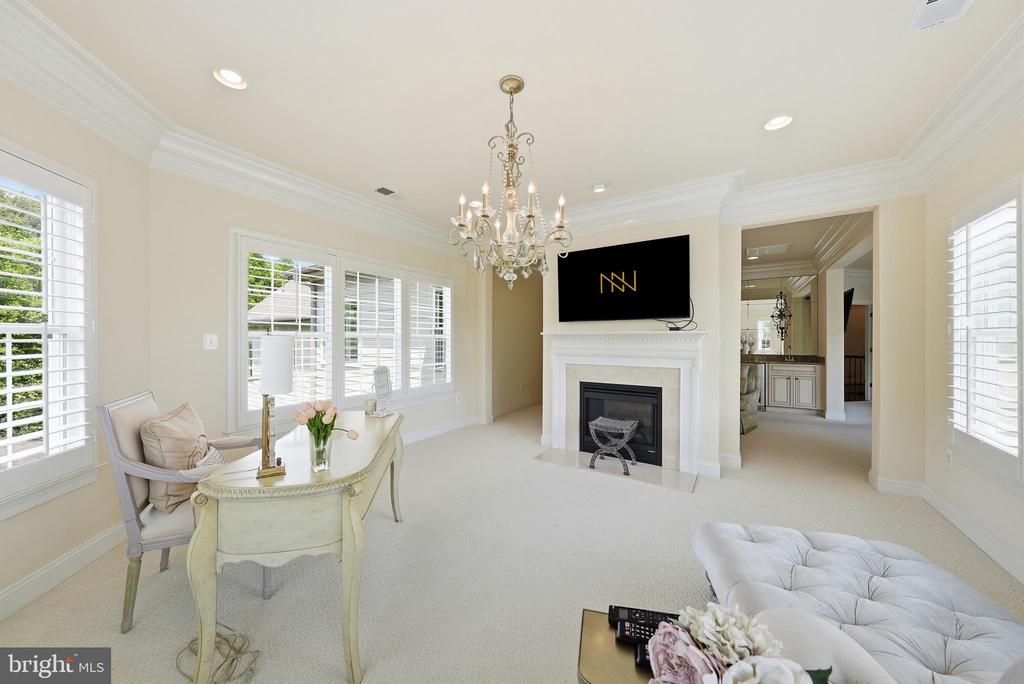9842 CORSINI COURT
