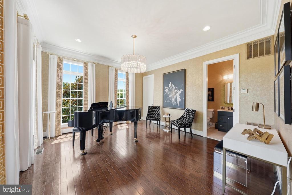 9842 CORSINI COURT