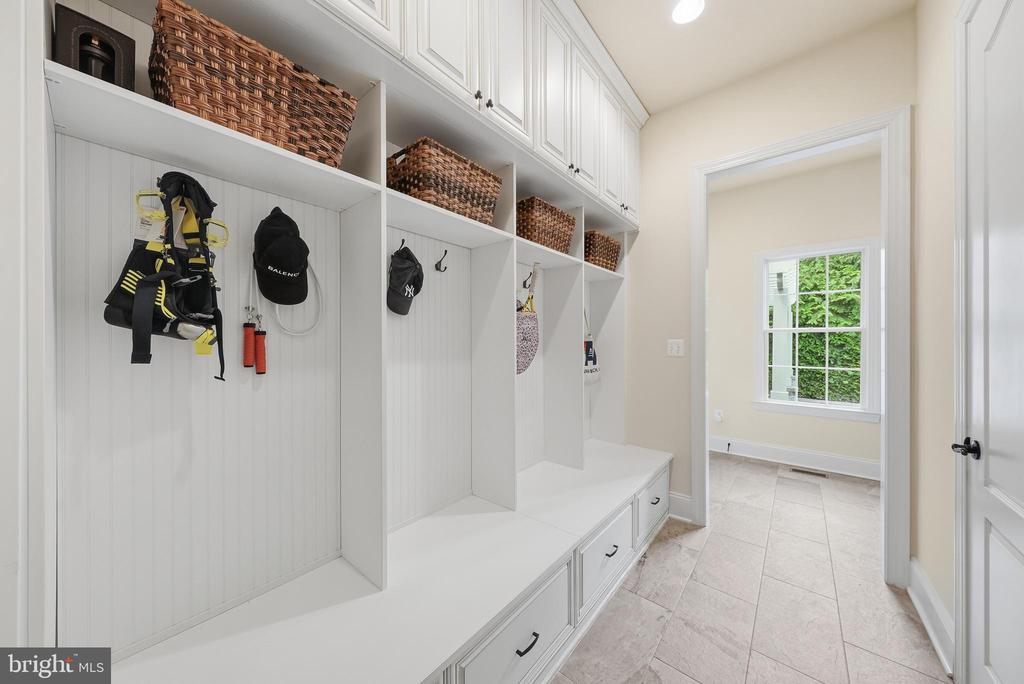 9842 CORSINI COURT