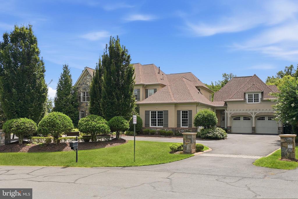 9842 CORSINI COURT