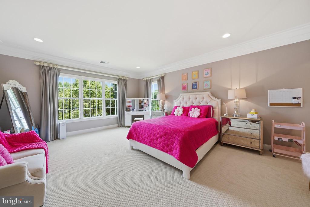 9842 CORSINI COURT