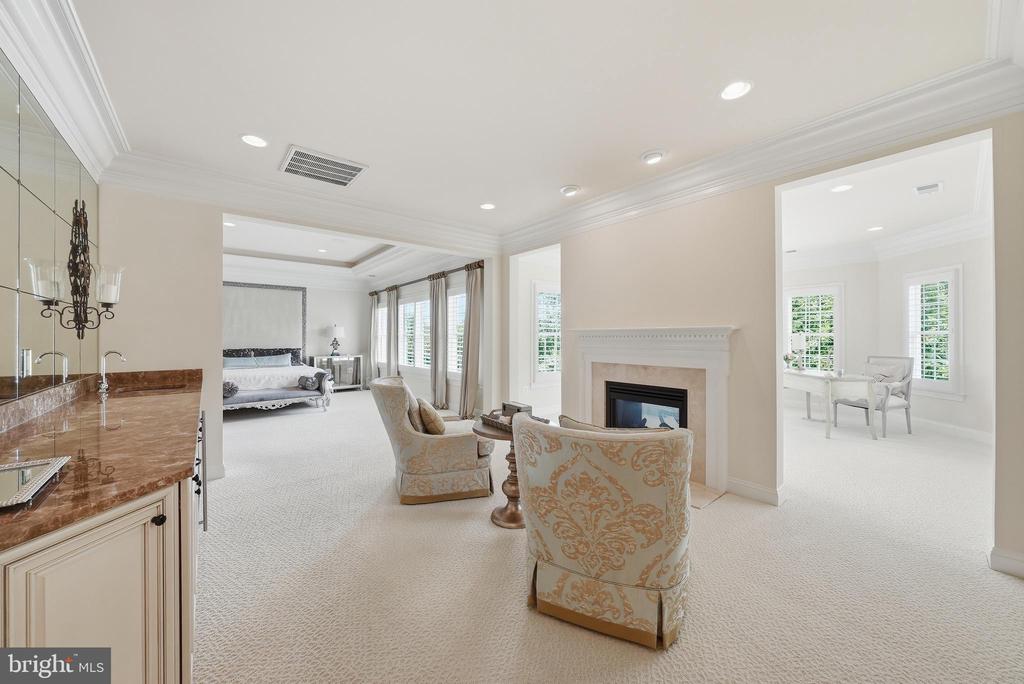 9842 CORSINI COURT