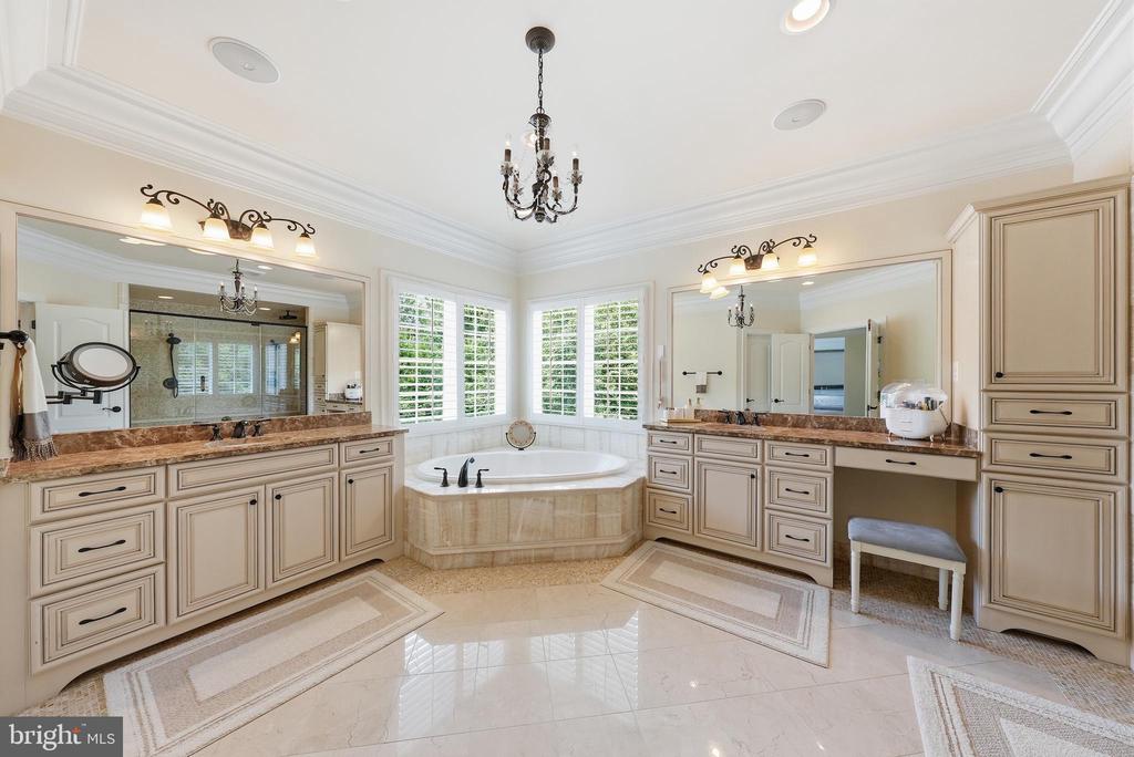9842 CORSINI COURT