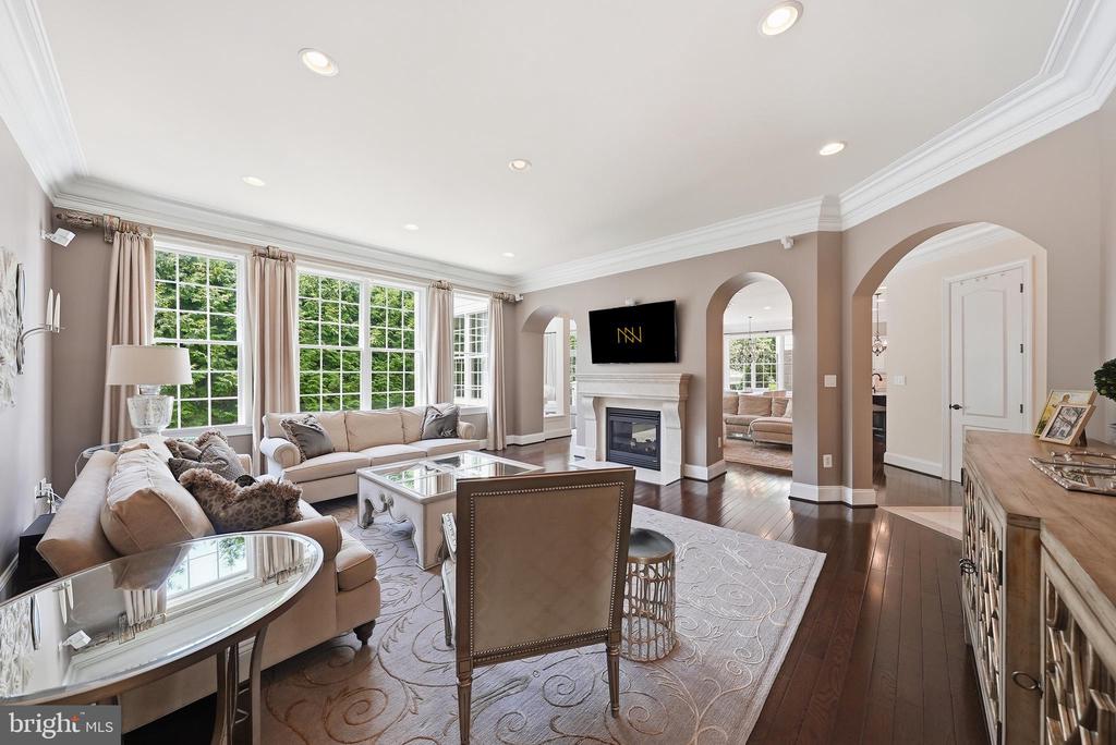 9842 CORSINI COURT
