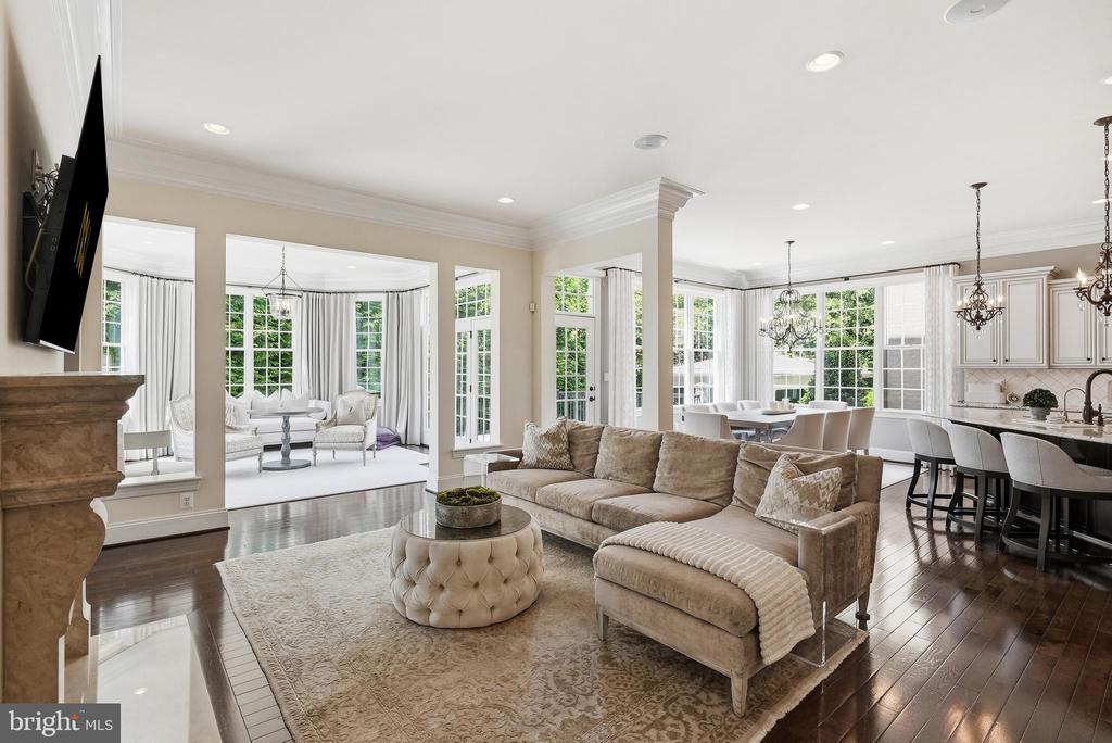 9842 CORSINI COURT