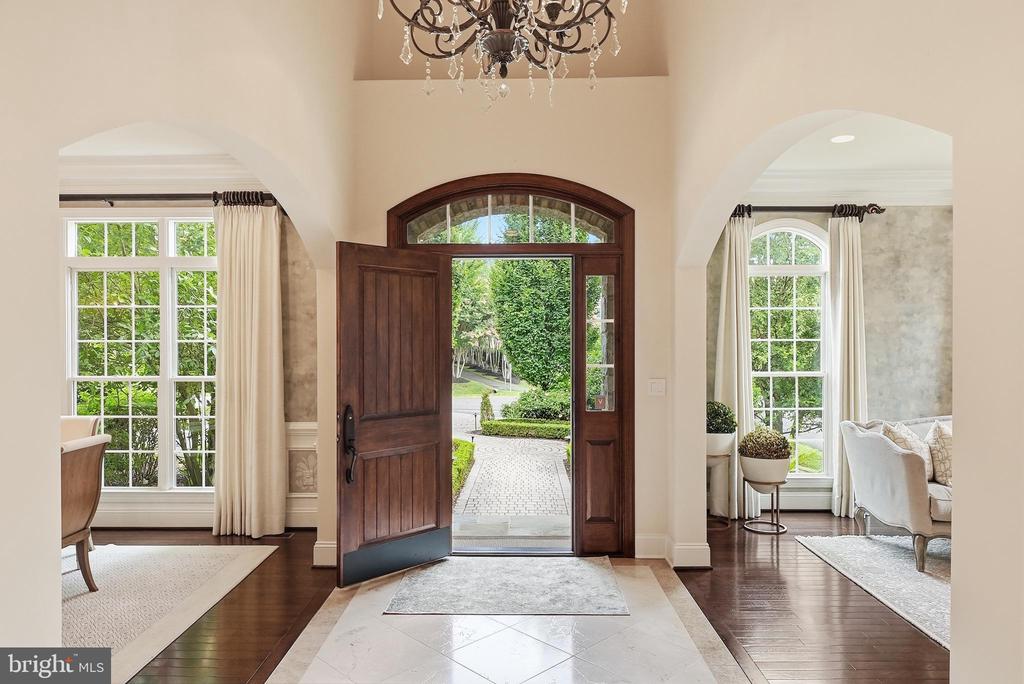9842 CORSINI COURT