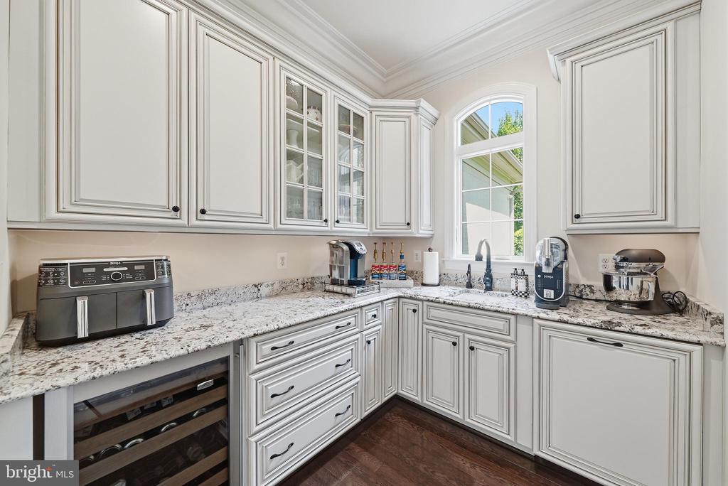 9842 CORSINI COURT