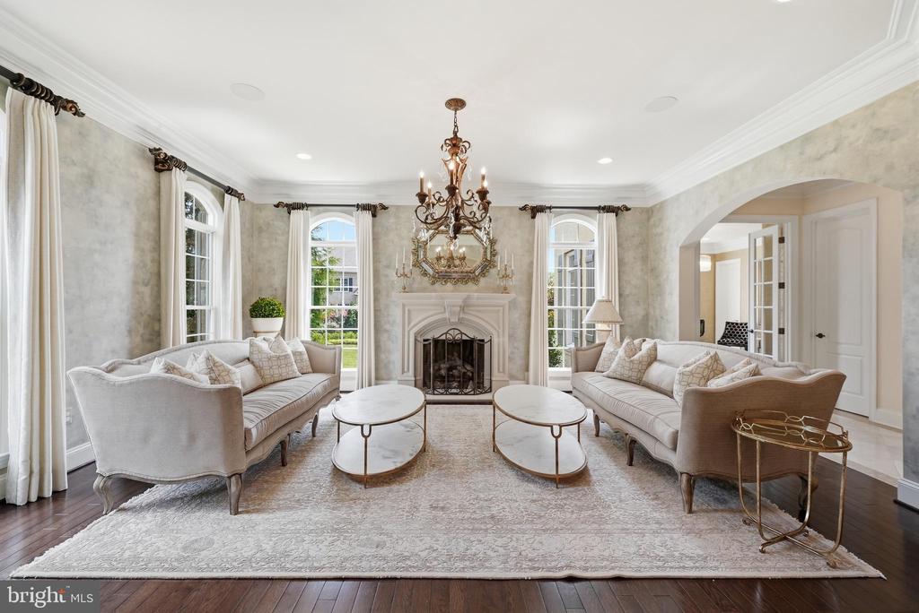 9842 CORSINI COURT