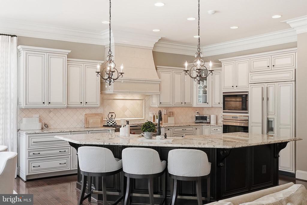 9842 CORSINI COURT