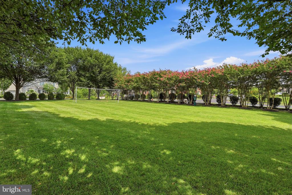 9842 CORSINI COURT