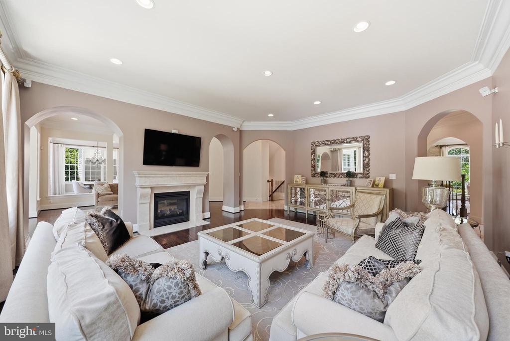 9842 CORSINI COURT