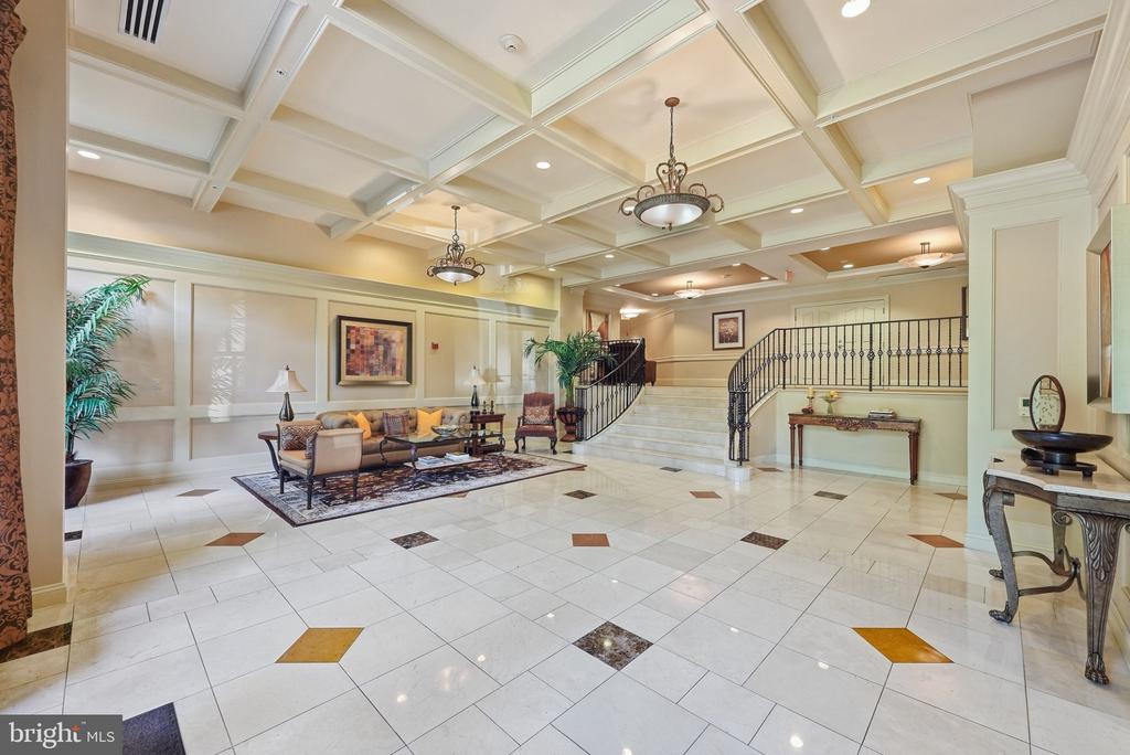 1781 CHAIN BRIDGE ROAD Unit: 101