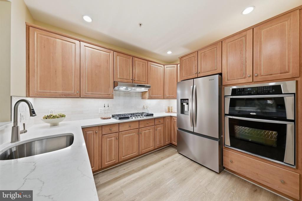 1781 CHAIN BRIDGE ROAD Unit: 101