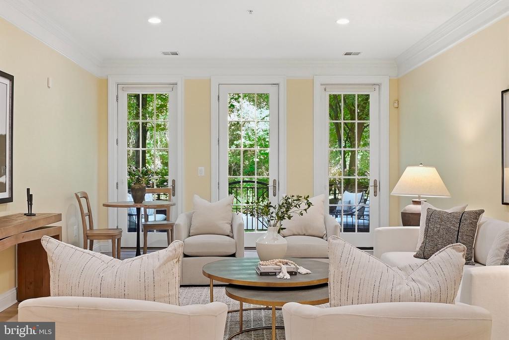 1781 CHAIN BRIDGE ROAD Unit: 101