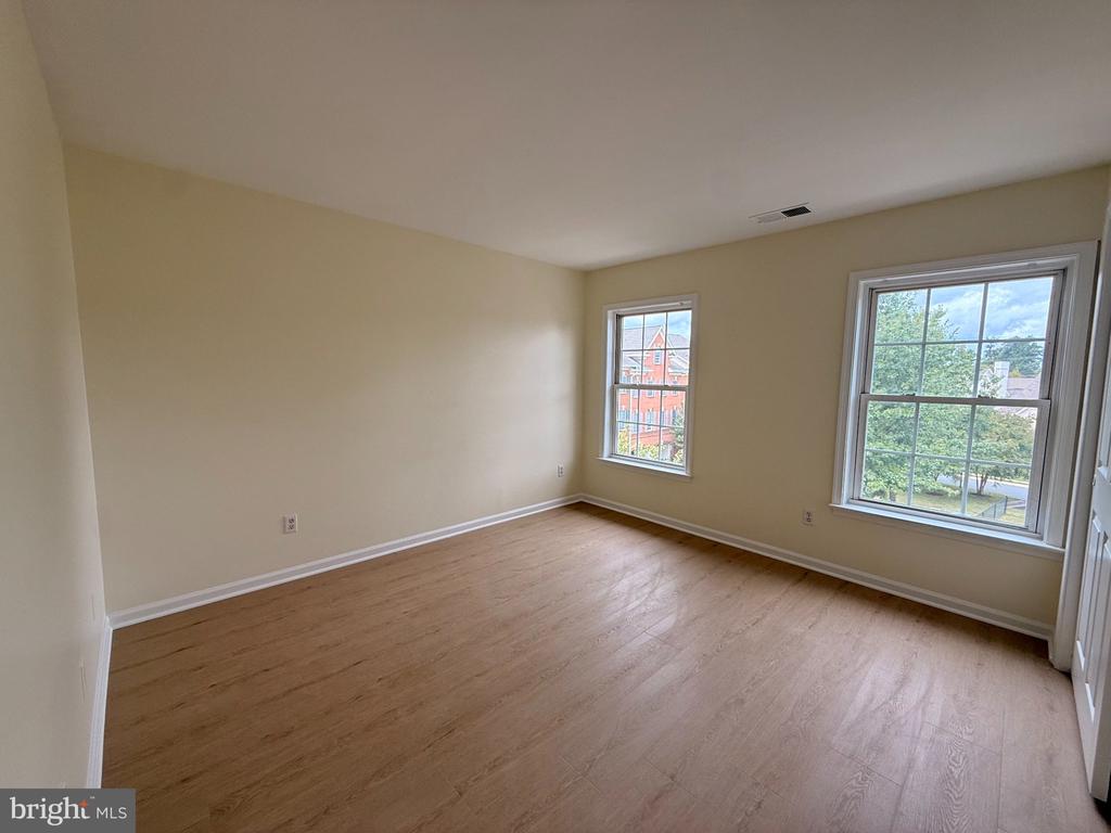 4611 HUMMINGBIRD LANE Unit: 107