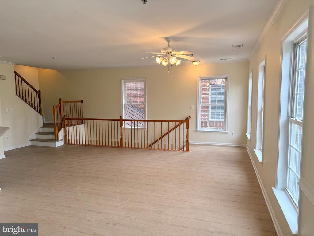 4611 HUMMINGBIRD LANE Unit: 107