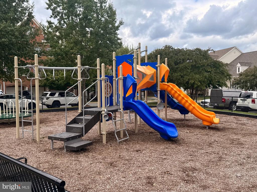 4611 HUMMINGBIRD LANE Unit: 107