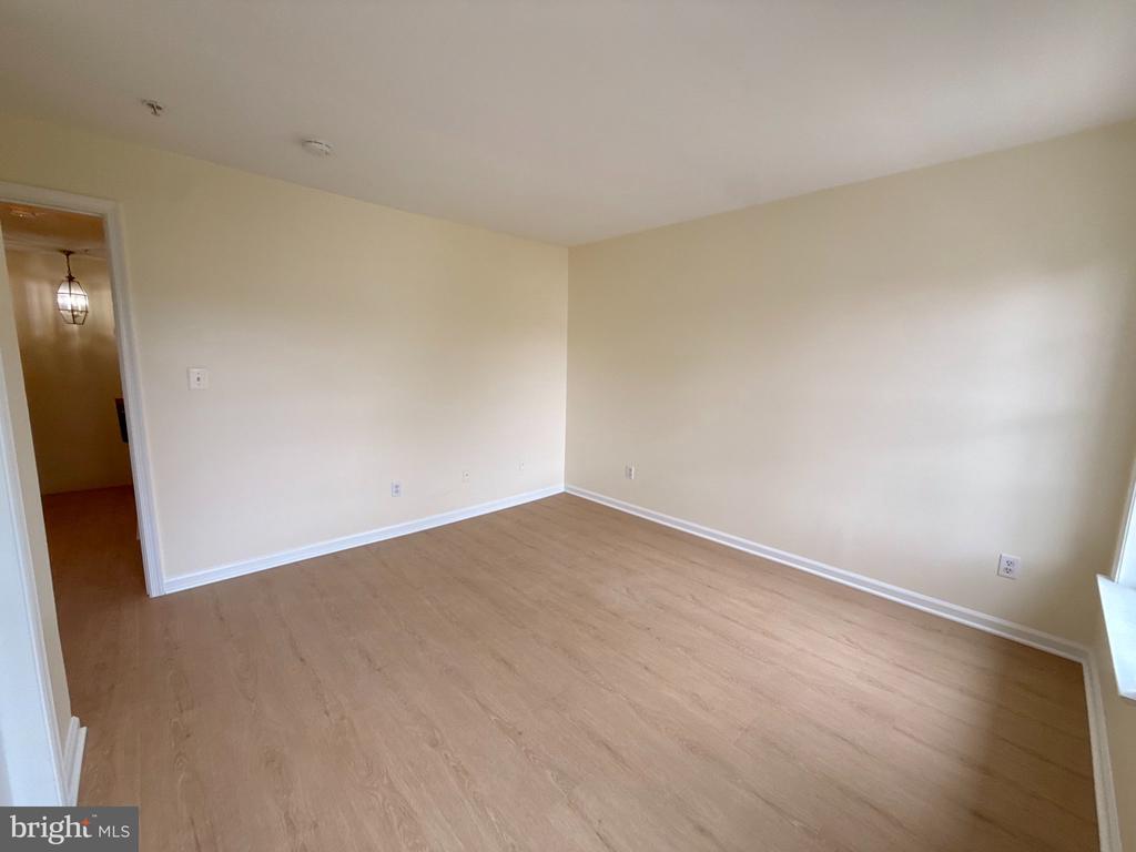 4611 HUMMINGBIRD LANE Unit: 107