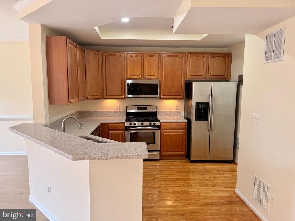 4611 HUMMINGBIRD LANE Unit: 107