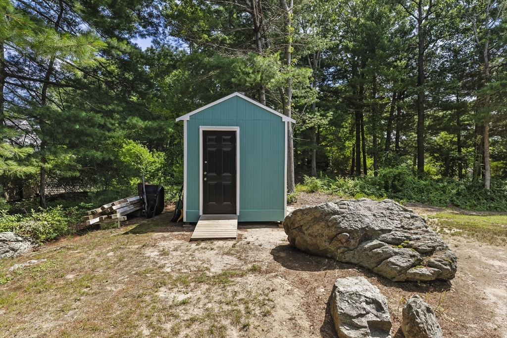 33 Old Mill Ln