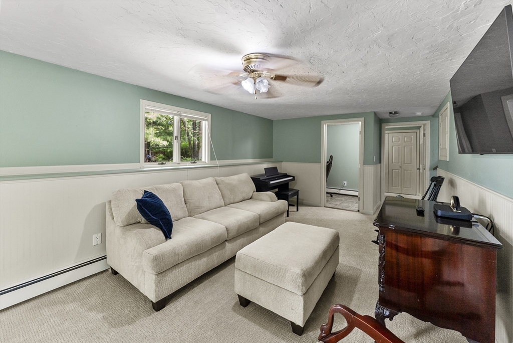 33 Old Mill Ln