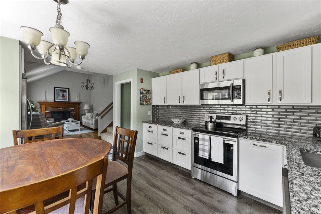 33 Old Mill Ln