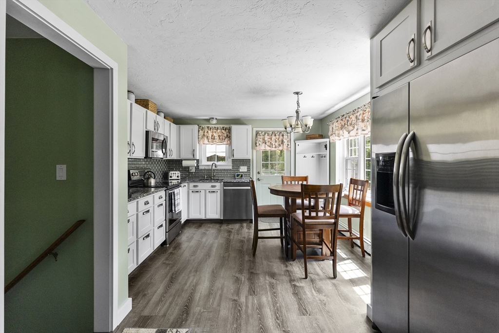 33 Old Mill Ln