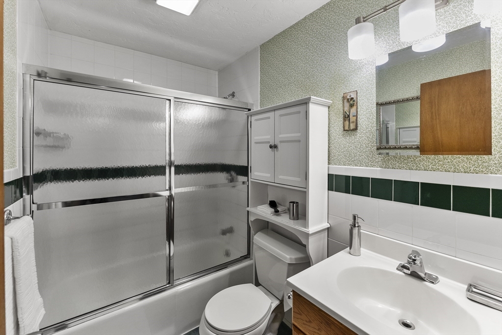33 Old Mill Ln