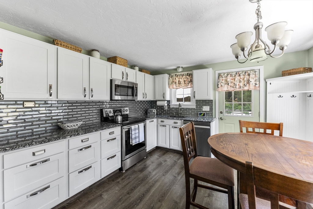33 Old Mill Ln