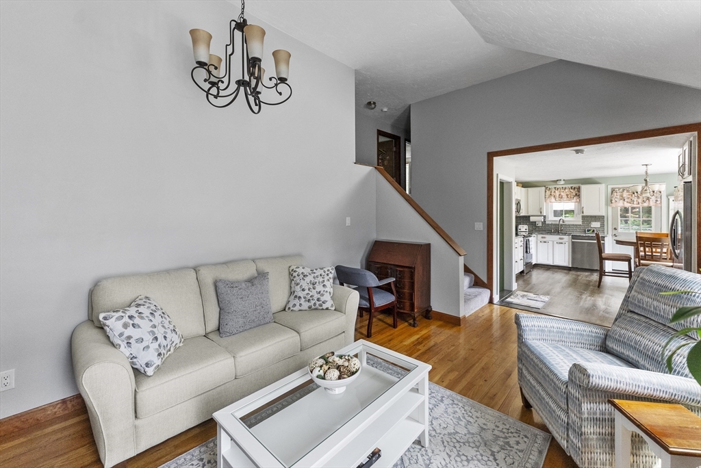 33 Old Mill Ln