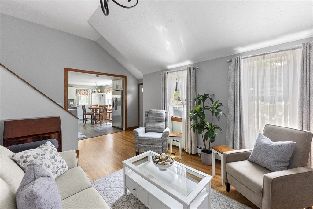 33 Old Mill Ln