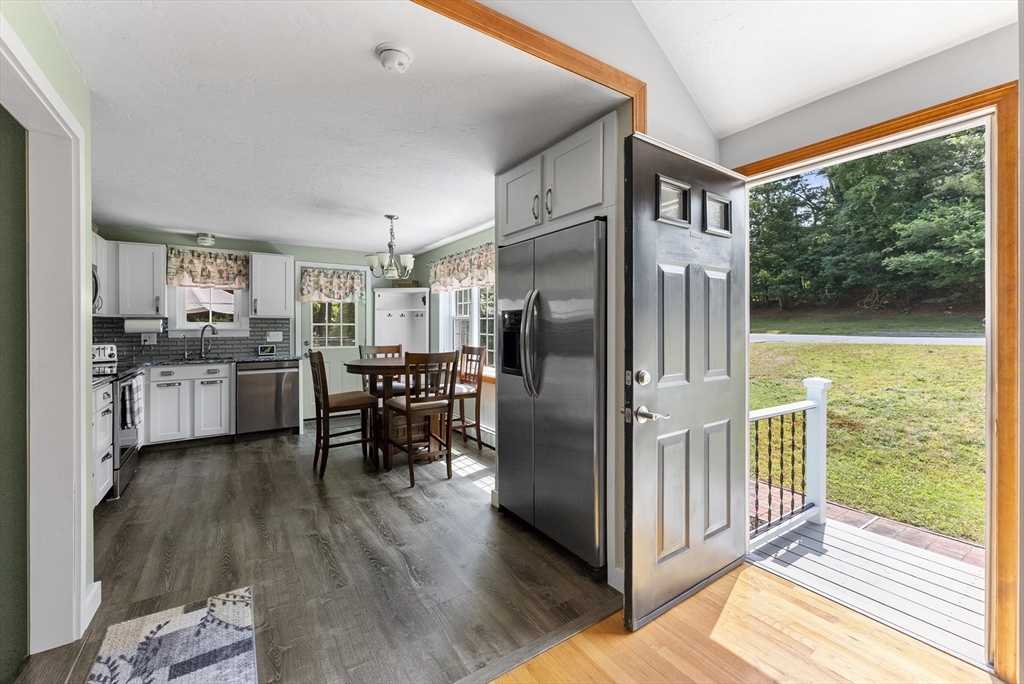 33 Old Mill Ln