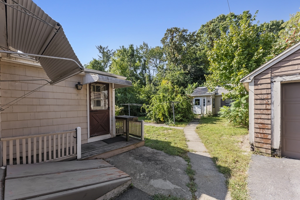 8 & 8 1/2 Braunecker Road