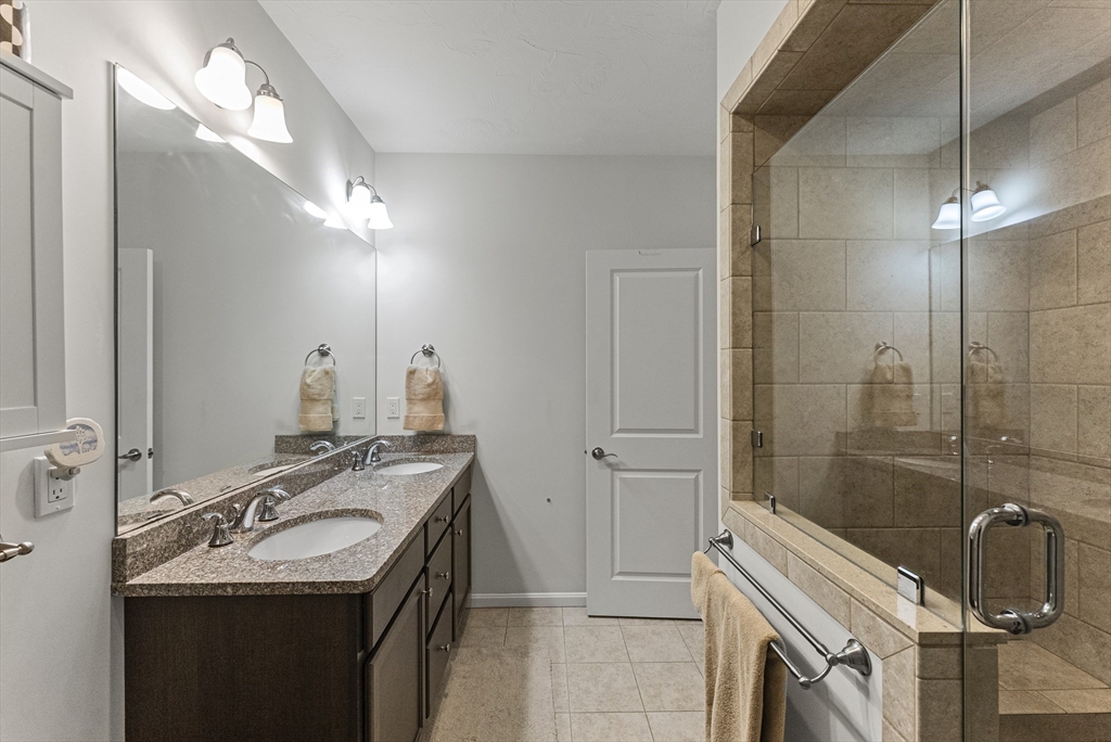 14 Danforth Ln # 14