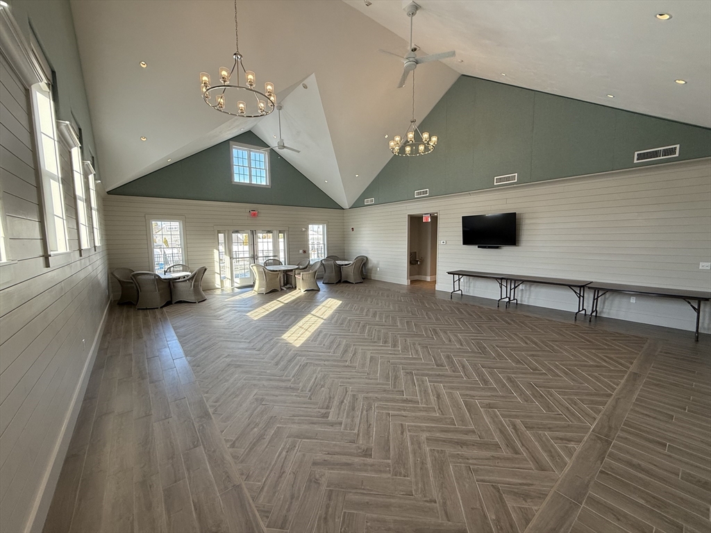 14 Danforth Ln # 14