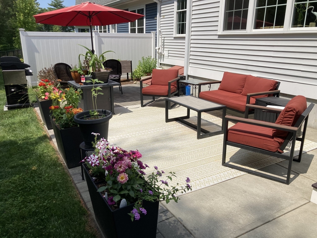 14 Danforth Ln # 14