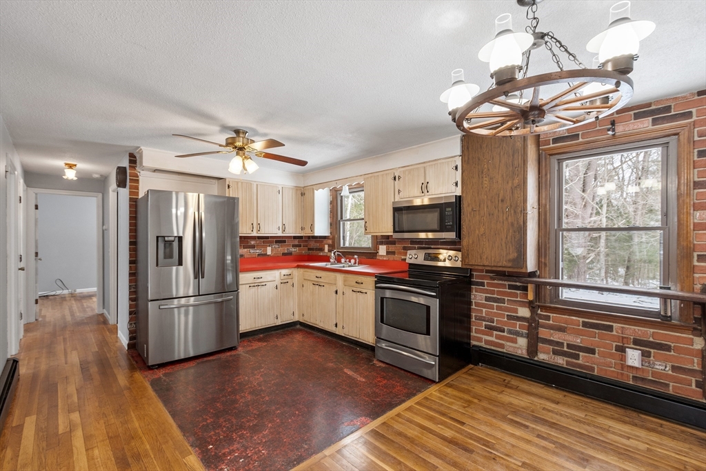 69 Hale Rd
