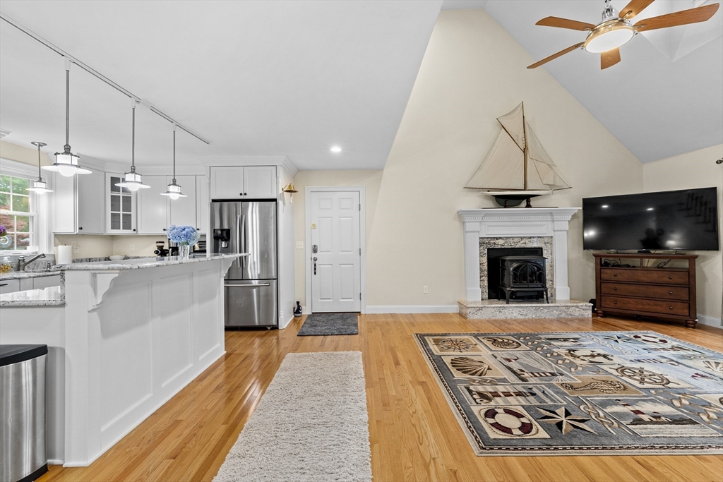 156 Settlers Ln