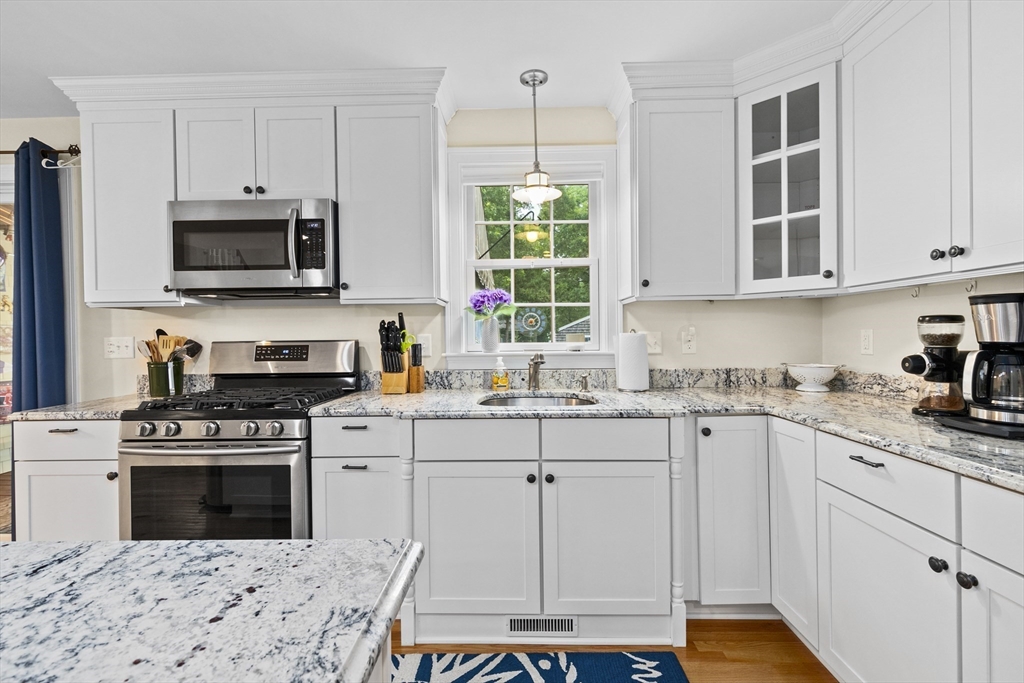 156 Settlers Ln