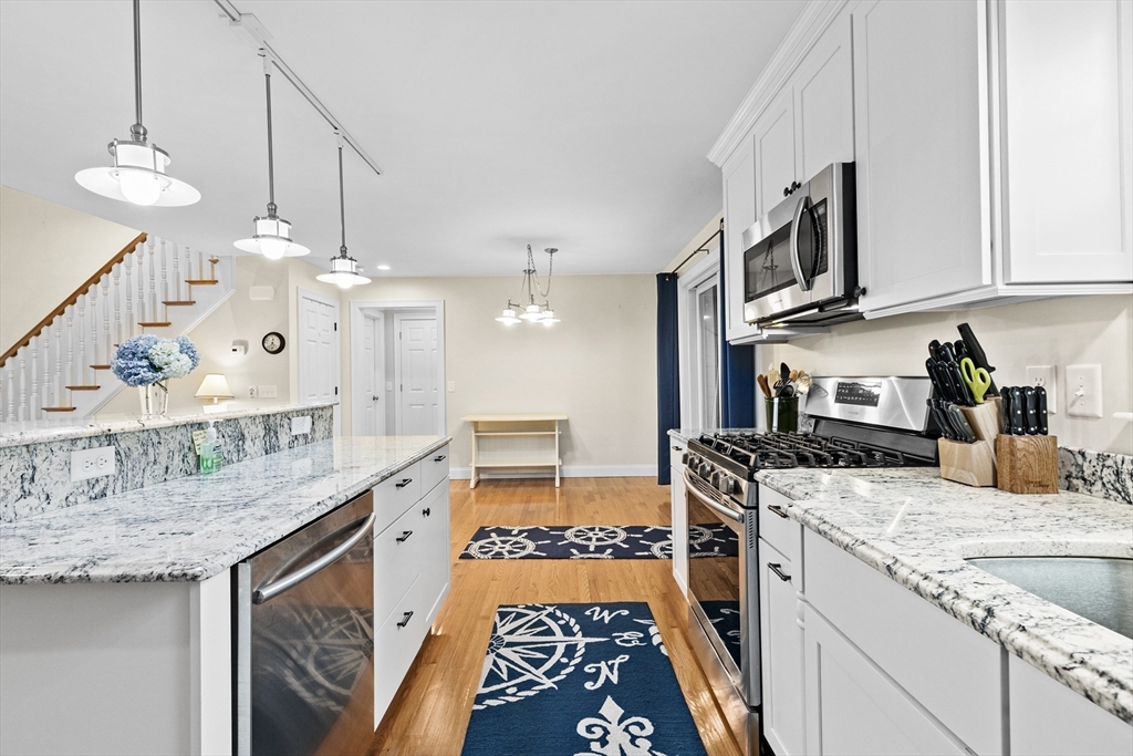 156 Settlers Ln