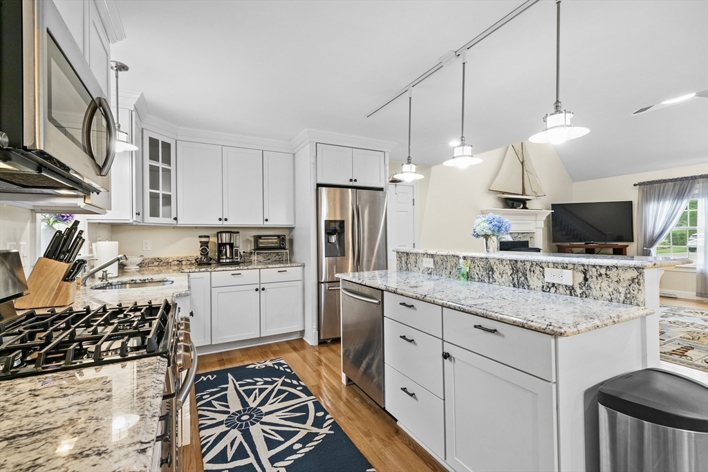 156 Settlers Ln