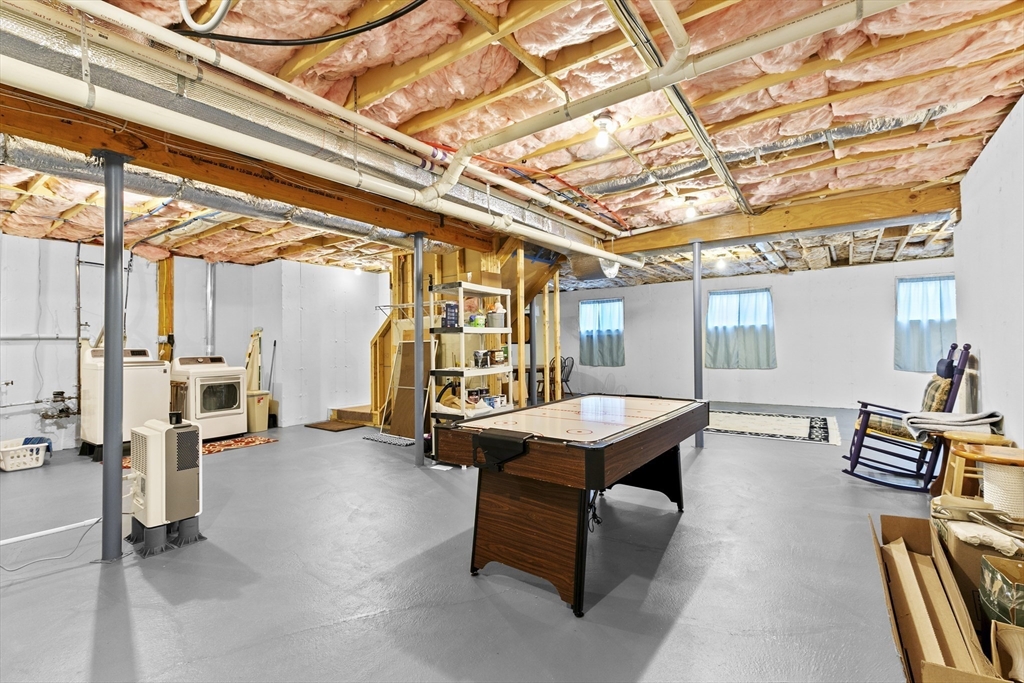 156 Settlers Ln