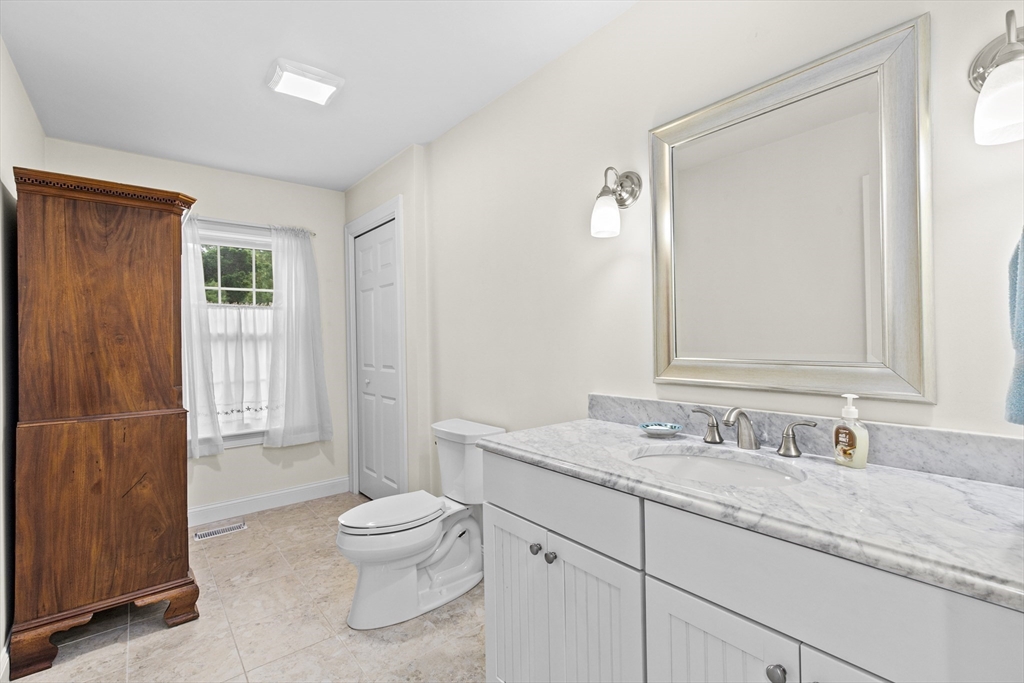 156 Settlers Ln