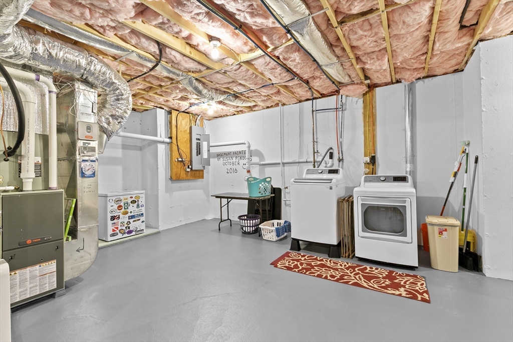 156 Settlers Ln