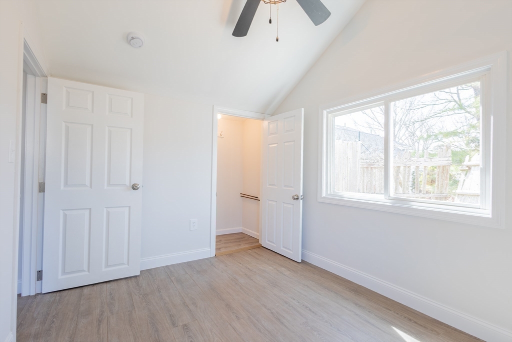9 Bells Neck Rd # 4